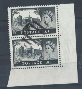 GB 1958 Castles 1st De la Rue £1 fine used corner pair, unusual dumb bars canc