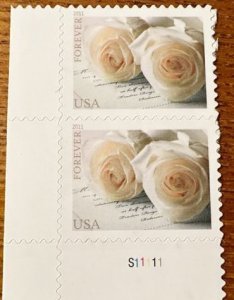 US # 4520 Wedding Roses Pair w/plate # forever 2011 CV $10