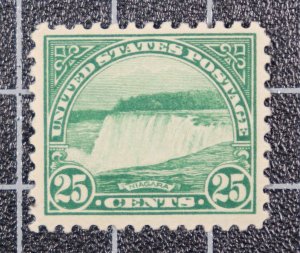 Scott 568 - 25 Cents Niagara Falls - MNH - Nice Stamp - SCV - $30.00