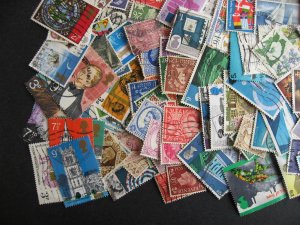 Great Britain collectors duplicates, 300 different, worth checking out! 