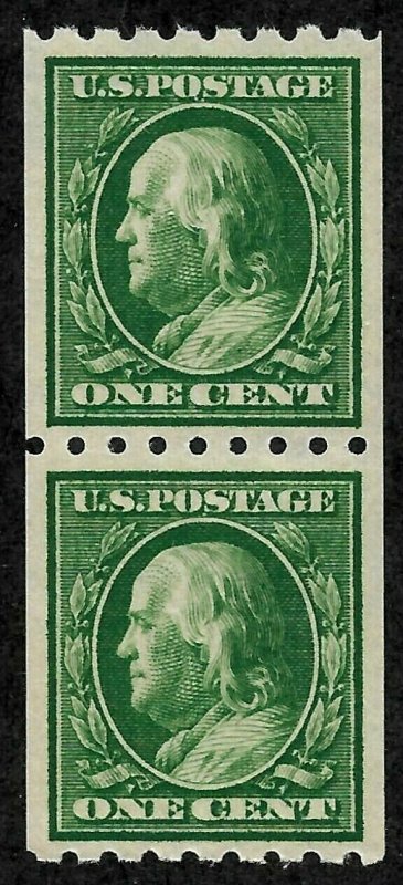 Doyle's_Stamps:  XF NHog 1910  1c Franklin Pair, Scott #390**