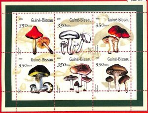 A0782 -  GUINEA-BISSAU - ERROR   MISSPERF SHEET - NATURE: Mushrooms  2001