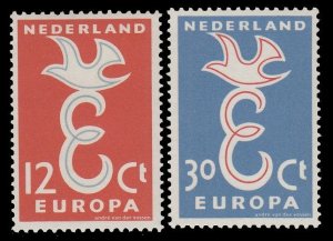 Netherlands 375 - 376 MNH