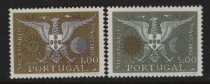 PORTUGAL 844-845  MINT HINGED,  ARMS OF AVEIRO SET