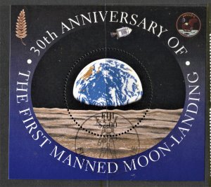 Fiji #857 Moon Landing Souvenir Sheet Used CV$4.00