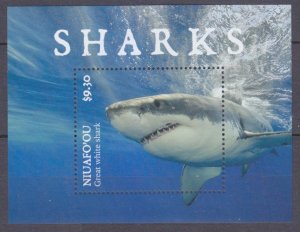 2019 Niuafo'ou 728/B86 Marine fauna - Sharks 11,00 €