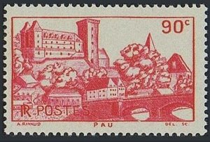 France 393,MNH.Michel 409. View of Pau,1939.