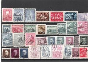 CZECHOSLOVAKIA  33  all different, hinged  middle era issues