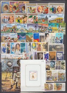 Z2521,mnh worlwide lot  with 2 s/s, australia and more