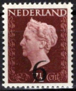 Netherlands 330 MNH Surcharged Queen Wilhelmina Zayix Stamps 0125S0246