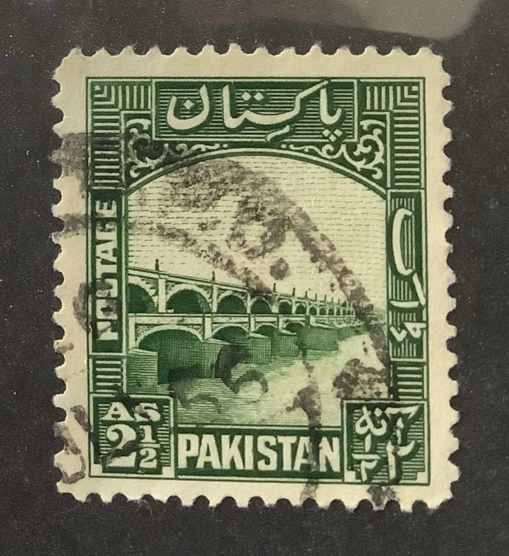 Pakistan 1948 Scott 30 used - 2.½a,  Lloyd Barrage, Sukkur Barrage