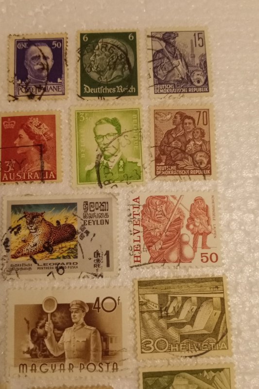 35 Nicer world Wide Stamp Mix