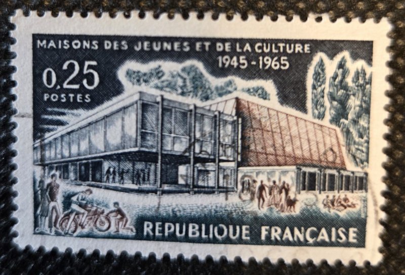 France 1965 Youth Center #1119 SCV $.25
