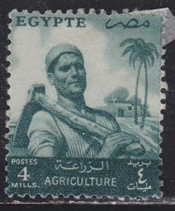Egypt 371 Farmer 1955