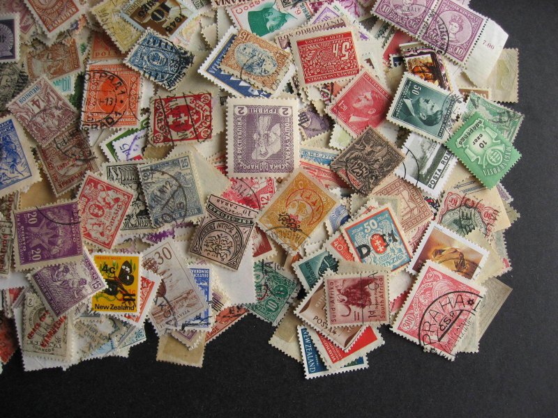Worldwide gambler mixture (duplicates,mixed cond) of 1000 watch the old stuff!
