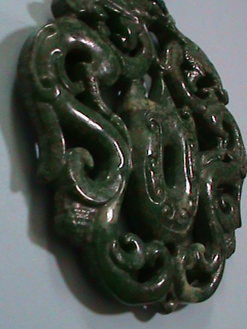 ​CHINA GREEM JADE: HAND CRAFT ON BOTH SIDE PENDANT DOUBLE DRAGON PLAYING PEAL