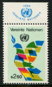 8 UN Vienna 2.50s Dove of Flags,  MNH
