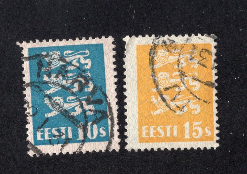 Estonia 1928 10s & 15s Arms, Scott 95, 97 used, value = 50c