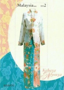 *FREE SHIP Malaysia's Fashion Heritage 2002 Culture Baba Nyonya Costume (ms) MNH