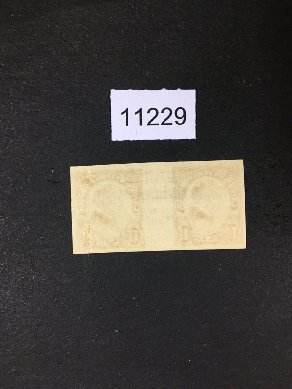 MOMEN: US STAMPS # 631 MINT OG NH GUTTER PAIR LOT #11229