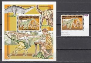 Guinea, 2006 issue. Scouts & Dinosaurs value & s/sheet.  #2