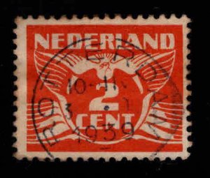 Netherlands Scott 143 Used Gull stamp not toned perfs, nice cancel