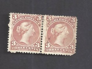 CANADA # 25 MINT 3c INDIAN RED LARGE QUEEN PAIR BS31649