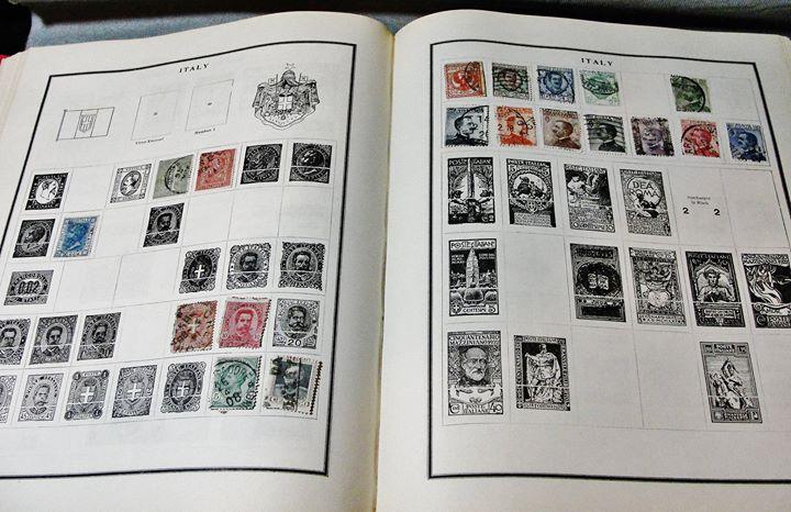 1946 Scott Modern Postage Stamp Album w/Stamps