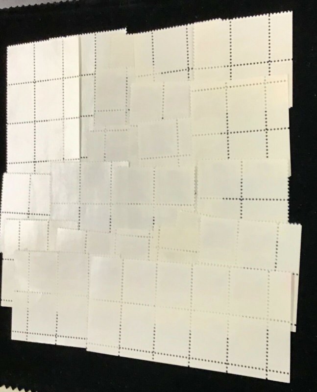 2882 Red "G" and Old Glory MNH (32 c) 100 stamps FV 32.00 Issued 1994