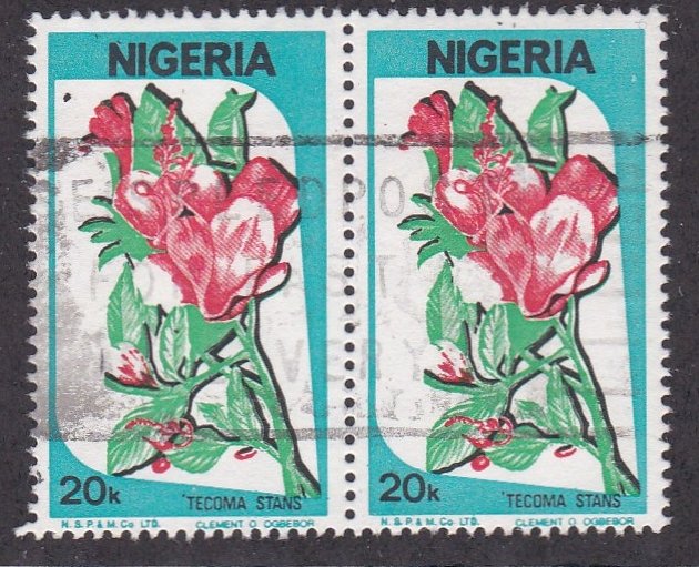 Nigeria # 493, Flowers, Used Pair