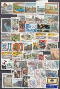 Italy - 880+ different stamp collection