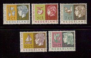 Netherlands Scott #  B259-63 Child Welfare 1953 MNH