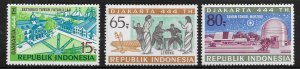 Indonesia 800-02   1971  set 3  FVF mint nh