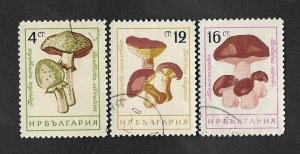 SD)1961 BULGARIA  MUSHROOMS, USED FOREST AGARIC, ELEGANT BOLETE & WHITE FUNGUS