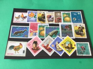 Vietnam mixed stamps  Ref 54553