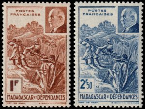 ✔️ VICHY FRANCE MADAGASCAR 1941 - PETAIN & SISALPLANT Sc. 210A+B MNH ** [03P12]