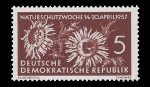 GERMANY DDR 1957. SCOTT # 325. MINT