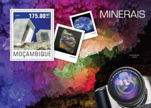 2014 MOZAMBIQUE  MNH. MINERALS    |  Michel Code: 7544 / Bl.948