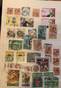 STAMP STATION PERTH Italy Collection ) in Album 700+ stamps Mint/Hinged