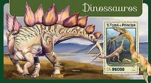 2016 S.Tome&Principe - Dinosaurs. Michel: 6845 / Bl.1218  |  Scott Code: 3192