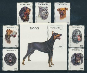 [110102] Tanzania 1993 Pets dogs labrador dobermann With souv. Sheet MNH