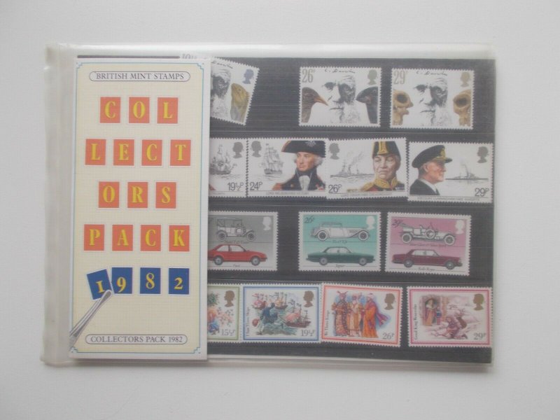 1982 Collectors Pack Includes the Year's Complete Commemorative Sets Superb U/M