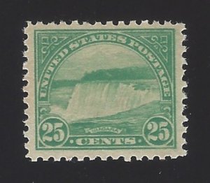 1922 25c Niagara Falls, Yellow Green Scott 568 Mint F/VF NH