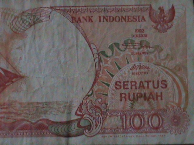 ​INDONESIA-1992-BANK INDONESIA-$100 RUPIAH- CIRCULATED-VF-32YEARS OLD