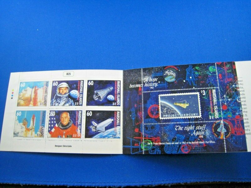 MARSHALL ISLANDS 1998  -  SCOTT # 677a   JOHN GLENN  BOOKLET MNH