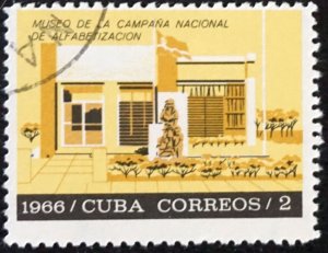 CUBA Sc# 1119 EDUCATION school 2c LITERACY CAMPAIGN MUSEUM  1966  used / cto