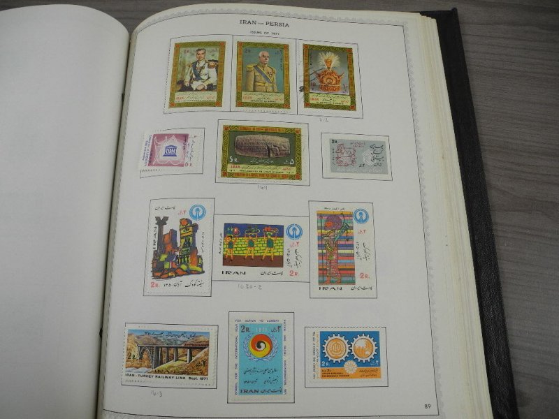 PERSIA, Fantastic Stamp Collection mounted/partially glued in a Minkus