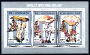 [95940] Madagascar Malagasy 1991 Mushrooms  Scouting Perf. Miniature Sheet MNH