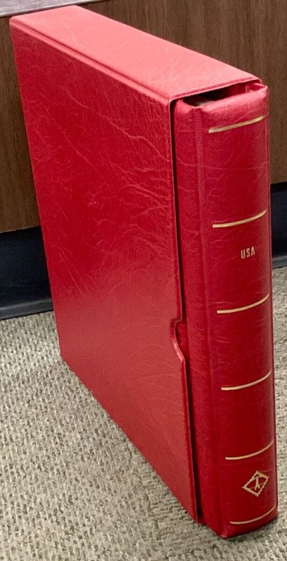 Lighthouse USA Padded RED Perfect DP Turnpost Album with Slipcase - USED