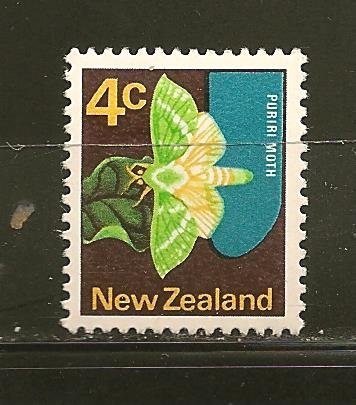 New Zealand 443 Puriri Moth Mint Hinged